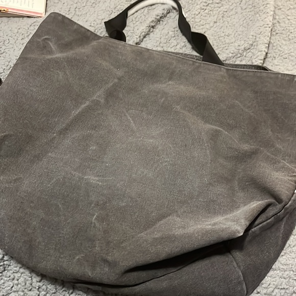 Karl Lagerfeld Paris destroyed tote bag! - Picture 10 of 11